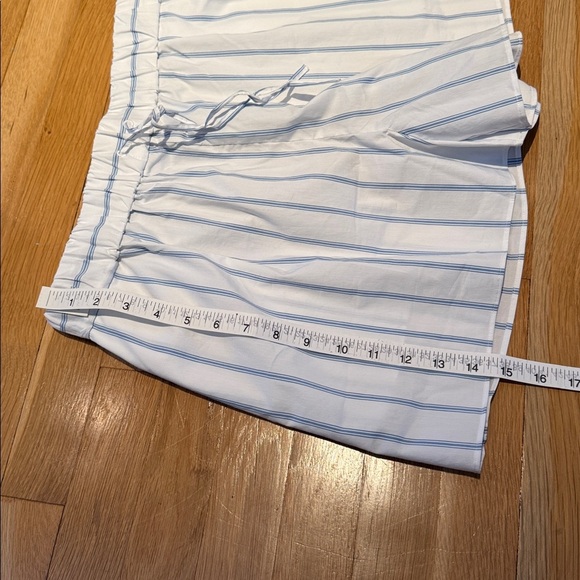 NWT CINQ A SEPT Sammy Stripe Jacques Short - White/Oxford Blue - M - Picture 9 of 11